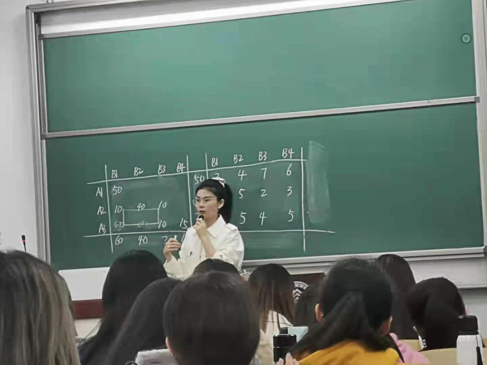 青年教师张名扬:甘当青云梯,愿为铺路石