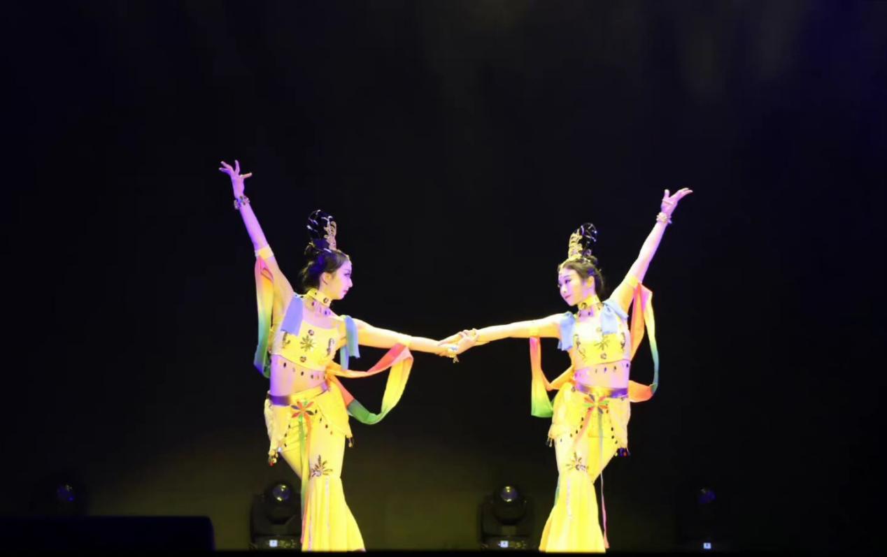 文舞双全这对姐妹花一同保研